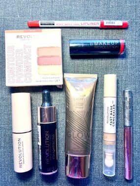 Revolution NWT Makeup Bundle Contour Powder Fast Base Concealer Beam Light